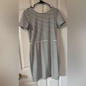 Banana Republic- Woman’s casual work dress